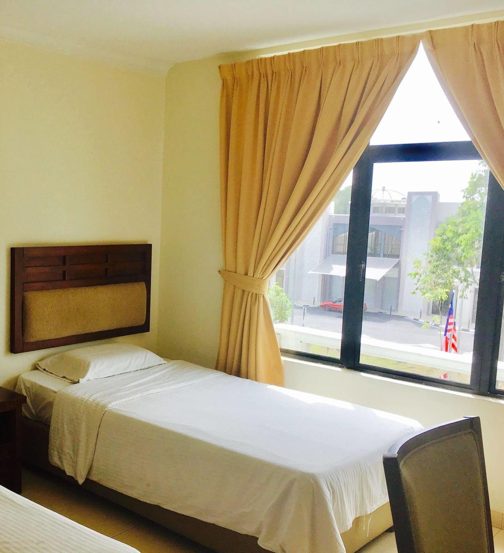 Sutera Hotel Seremban Exteriör bild