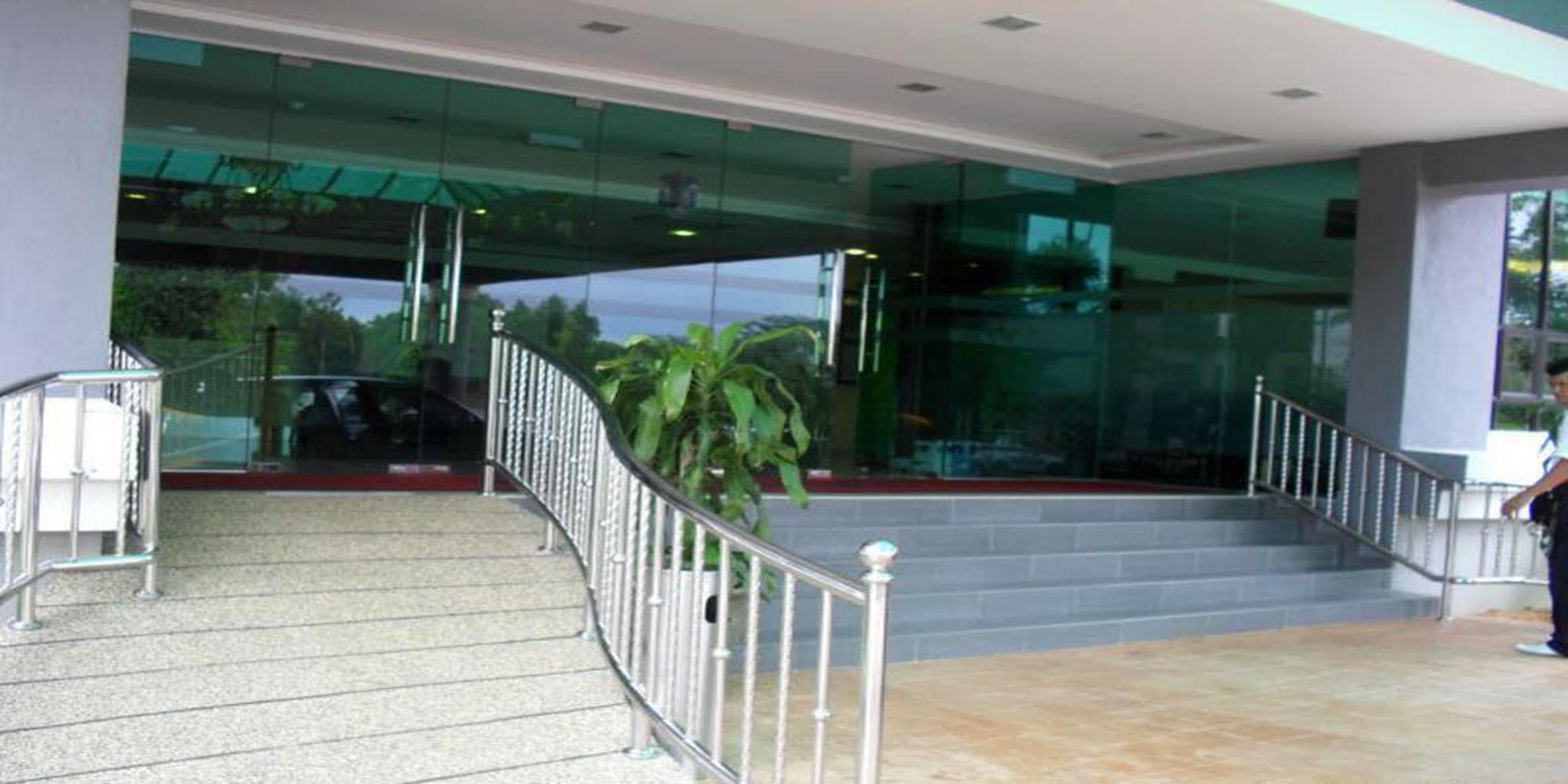 Sutera Hotel Seremban Exteriör bild